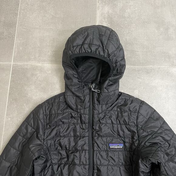 Patagonia Jacket Women’s XS Black Full Zip Puffer Hooded Outdoor Hiking - Picture 2 of 8